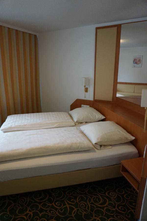 Hotel Ruthmann-Rheinblick Garni à Oestrich-Winkel Extérieur photo