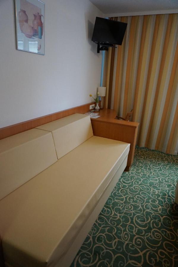Hotel Ruthmann-Rheinblick Garni à Oestrich-Winkel Extérieur photo
