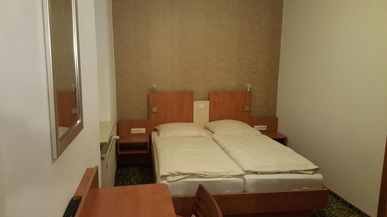 Hotel Ruthmann-Rheinblick Garni à Oestrich-Winkel Extérieur photo